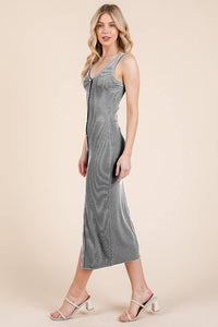 V NECK NON FUCTIONAL BUTTON MIDI DRESS: BLACK / SOFT WHITE