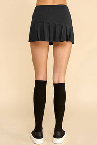 KNIFE PLEATED SKORT: BLACK