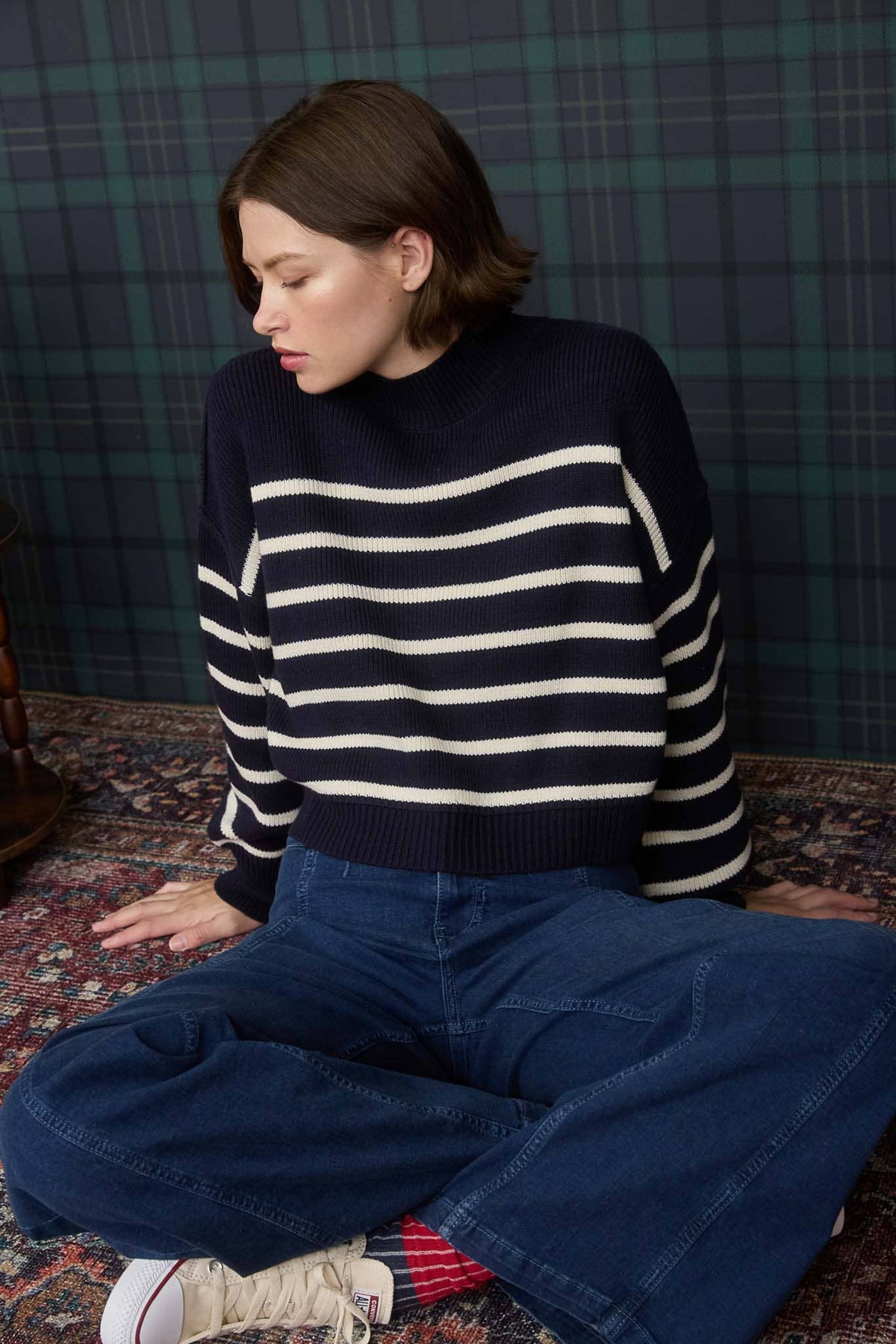 STRIPE MOCK NECK DROP SHOULDER KNIT SWEATER: NAVY