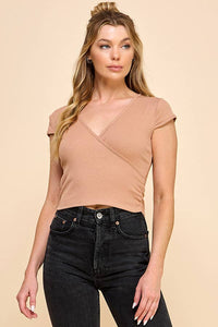 SURPLICE RUCHED DETAIL TOP: EASY OLIVE