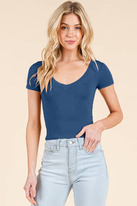SHORT SLEEVE V-NECK CROP TOP: BLACK