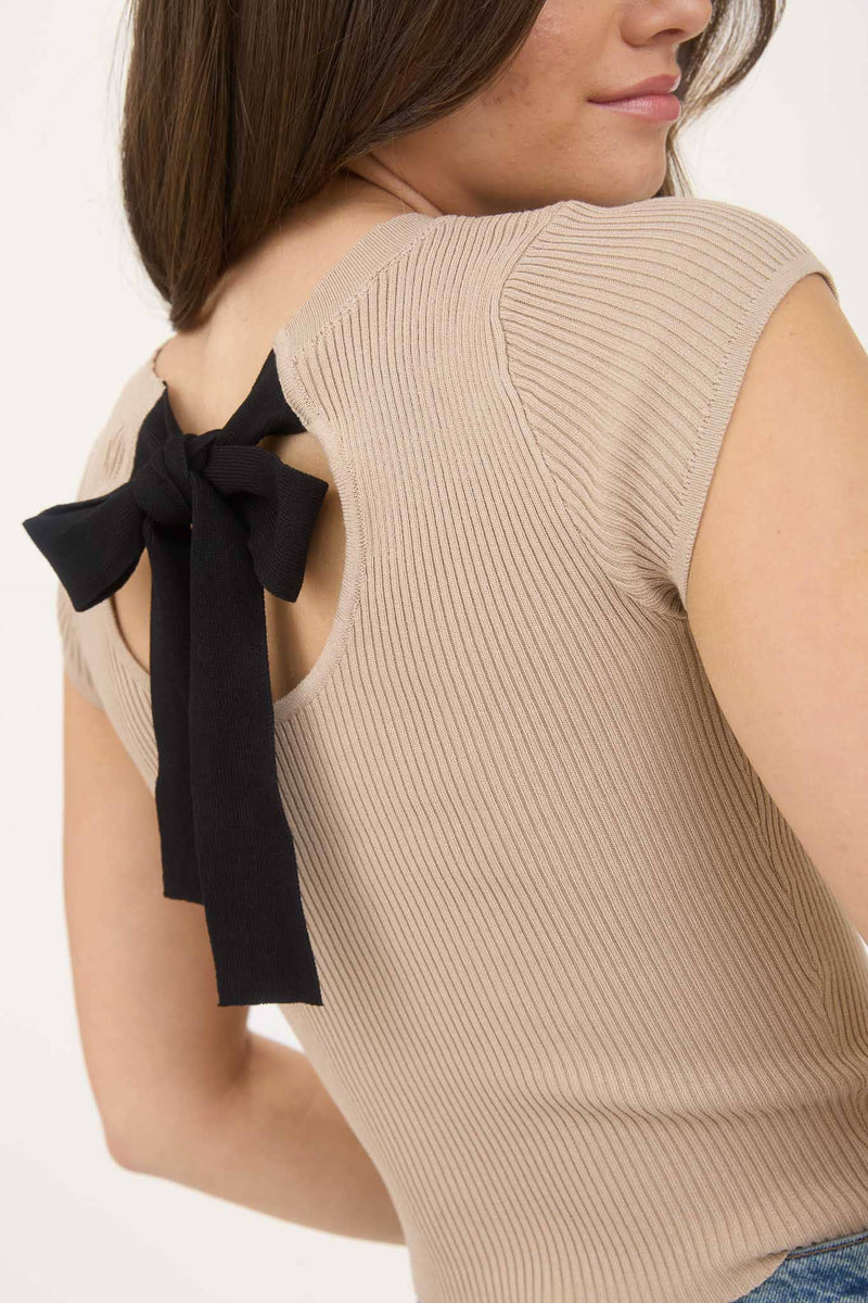BACK TIE KNIT TOP: LIGHT KHAKI