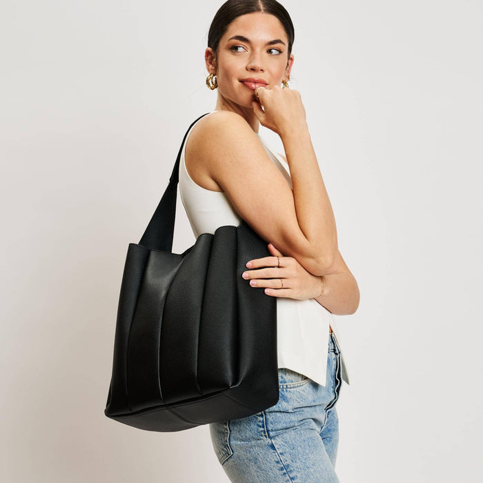 Zelda Hobo: Black