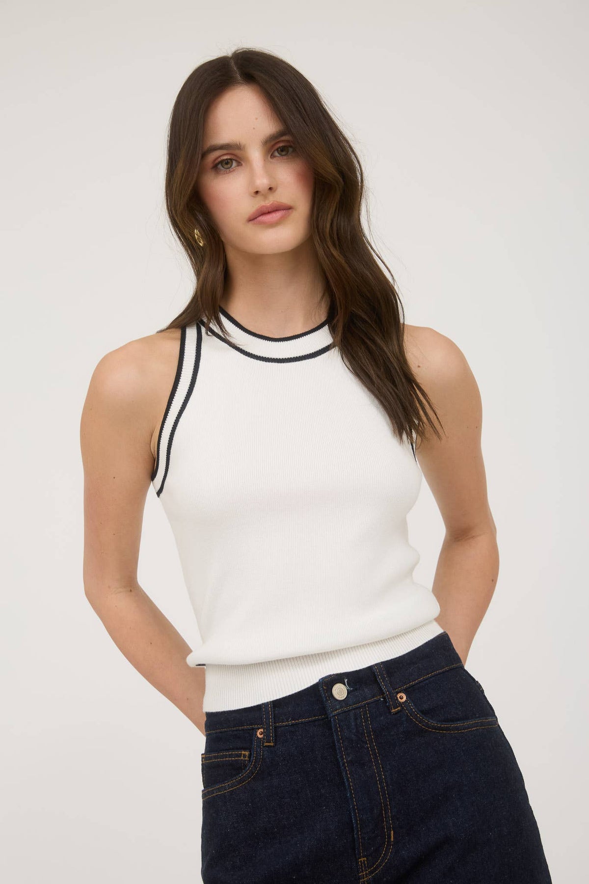 CONTRAST STRIPE SWEATER SHELL