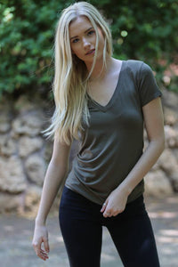 VNECK T SHIRT BASIC TOP: FOREST GREEN