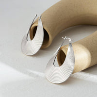 RETRO U-SHAPED EARRING