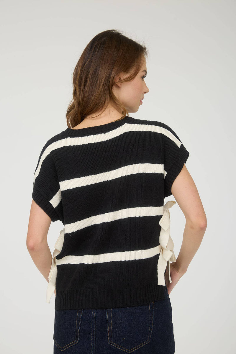 SIDE TIE SWEATER: BLACK