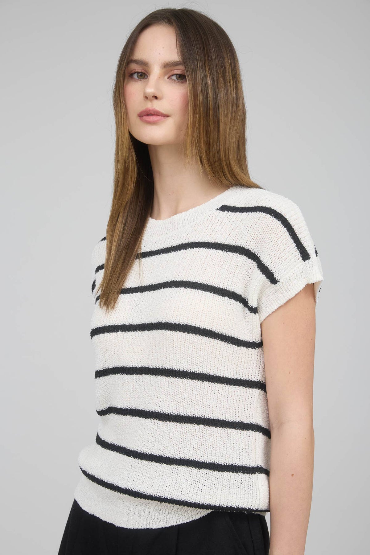 EXTENDED SHOULDER KNIT