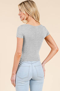 SHORT SLEEVE V-NECK CROP TOP: BLACK