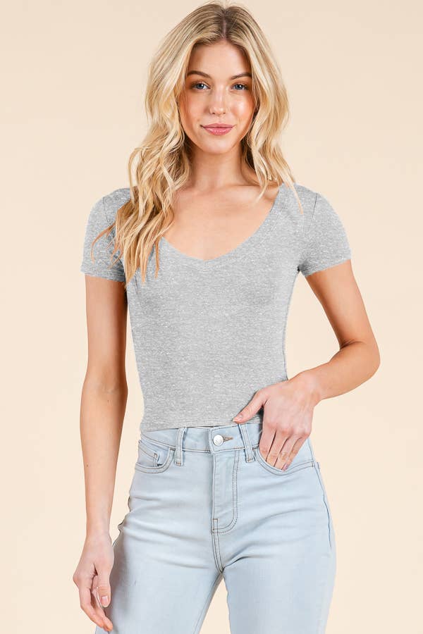 SHORT SLEEVE V-NECK CROP TOP: BLACK