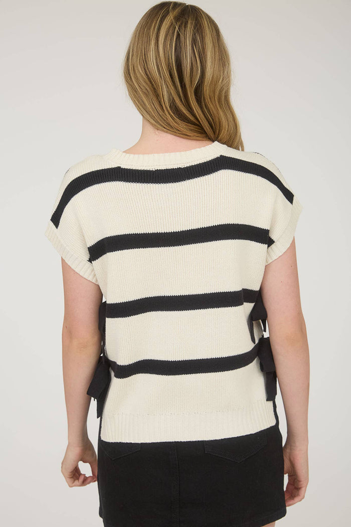 SIDE TIE SWEATER: CREAM