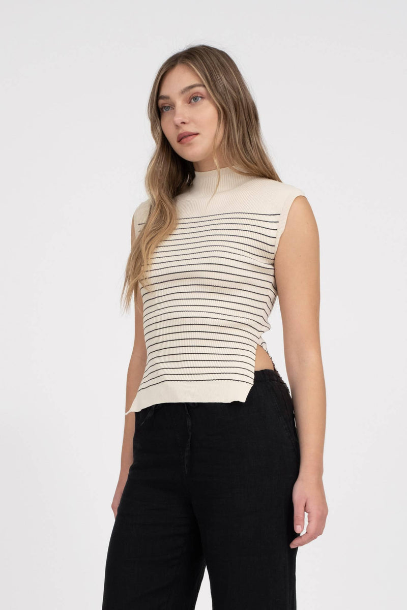 STRIPE MOCK NECK SWEATER: OATMEAL