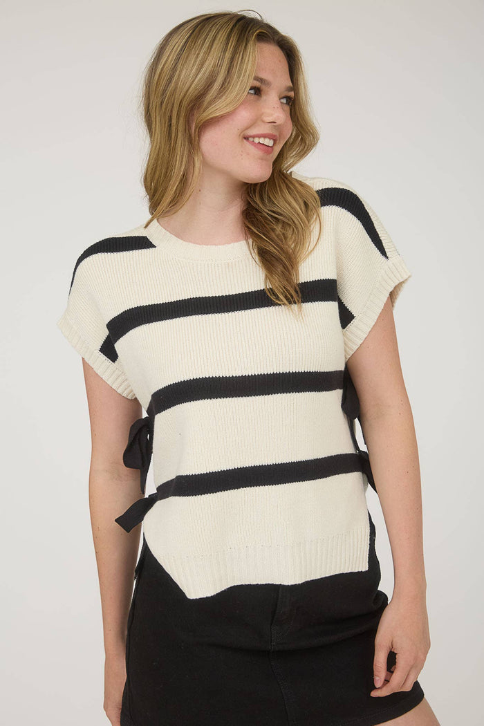 SIDE TIE SWEATER: CREAM