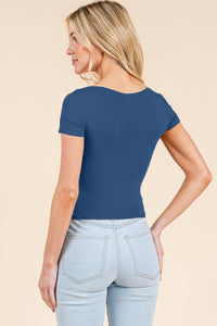 SHORT SLEEVE V-NECK CROP TOP: BLACK