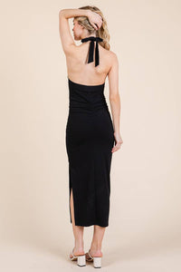 HALTER TIED CRISS-CROSS MIDI RIBBED DRESS: BLACK