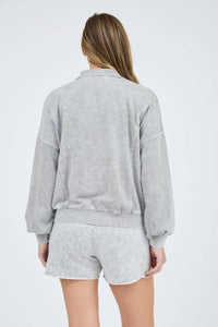 WASHED HALF SNAP BUTTON LONG SLEEVE KNIT TOP: GREY