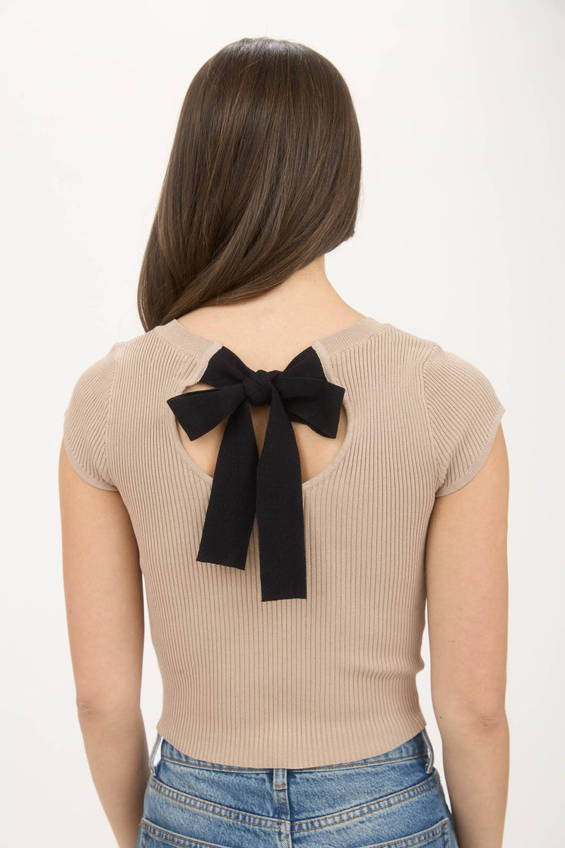 BACK TIE KNIT TOP: LIGHT KHAKI