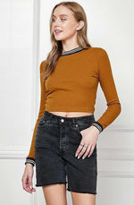 TRIM DETAIL CROP LONG SLEEVE TOP